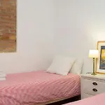 Fantastic apartment near Plaça Francesc Macia in L\'Eixample Esquerra